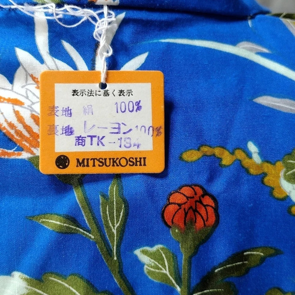 VTG KIMONO Excellent Quality Robe Made in Japan Blue floral SILK - Picture 9 of 10
